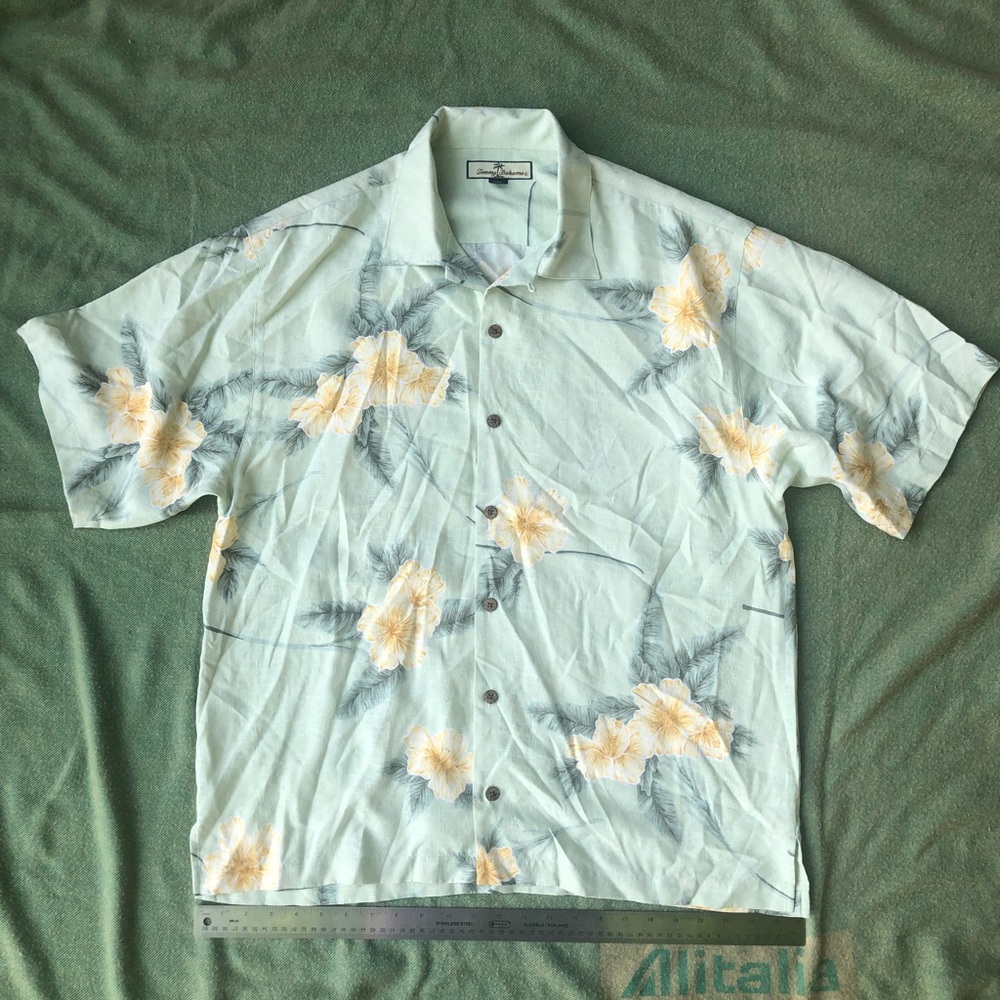 TOMMY BAHAMA silk shirt